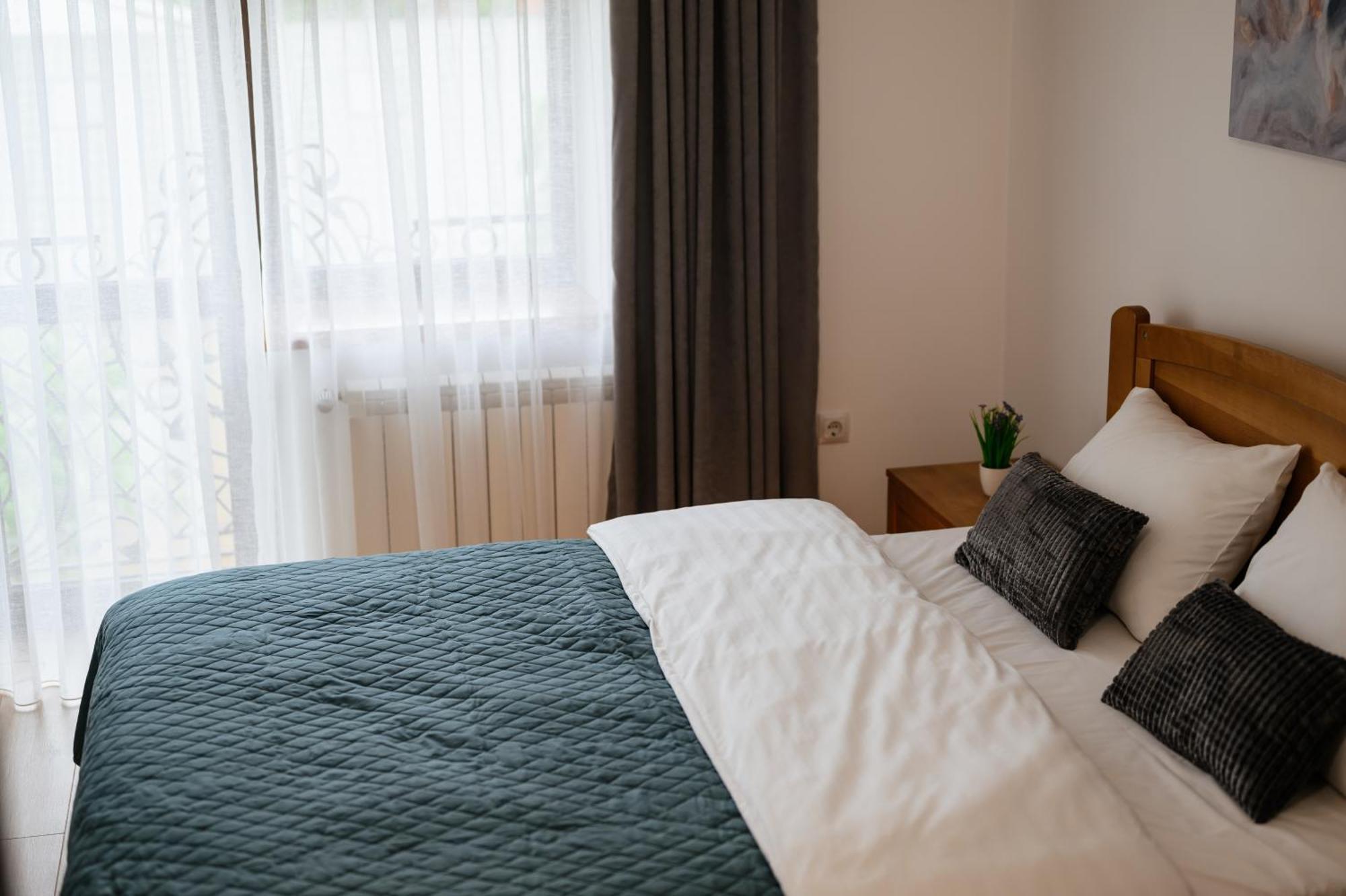 Luxury Apartments Uzhorod Eksteriør bilde
