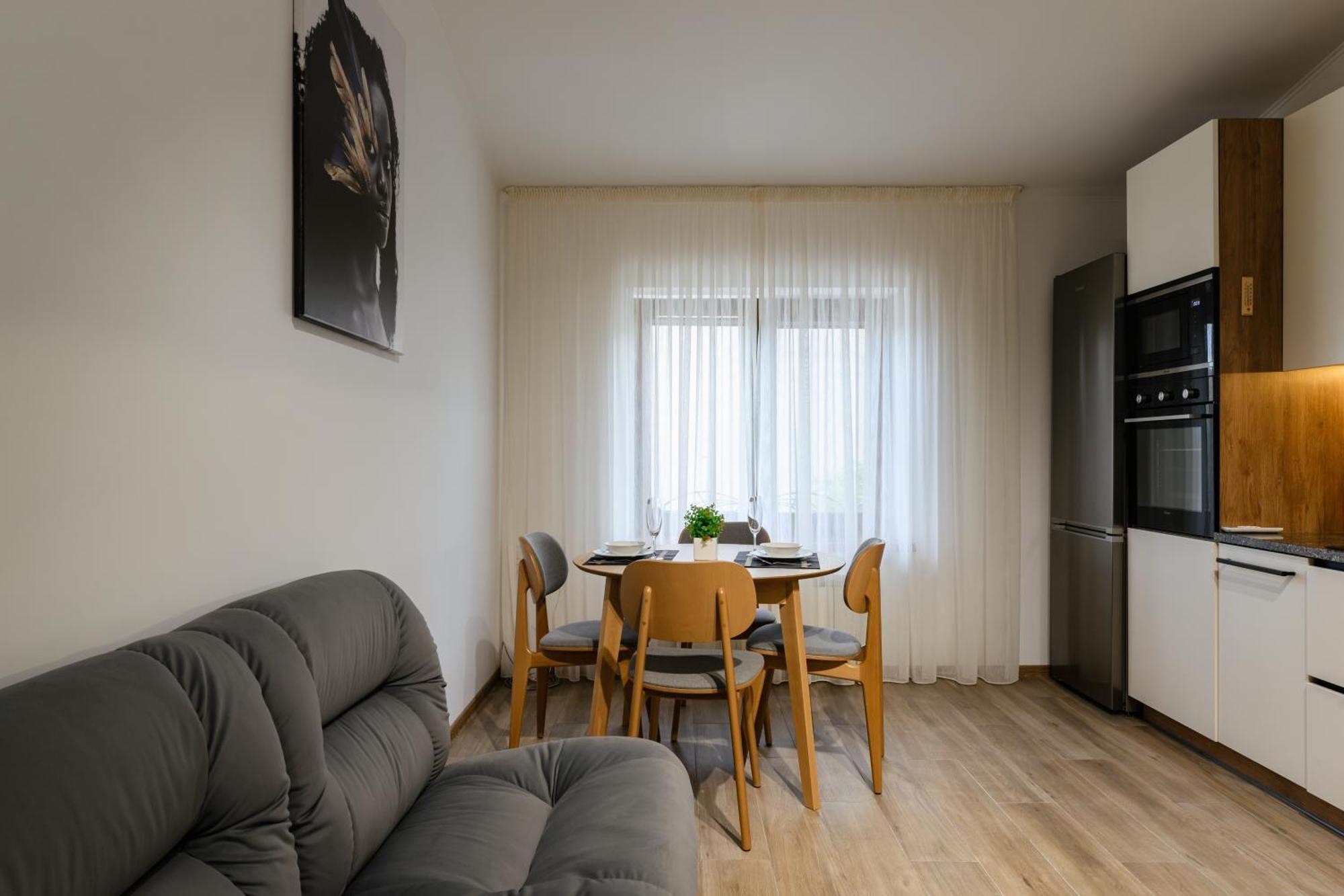 Luxury Apartments Uzhorod Eksteriør bilde