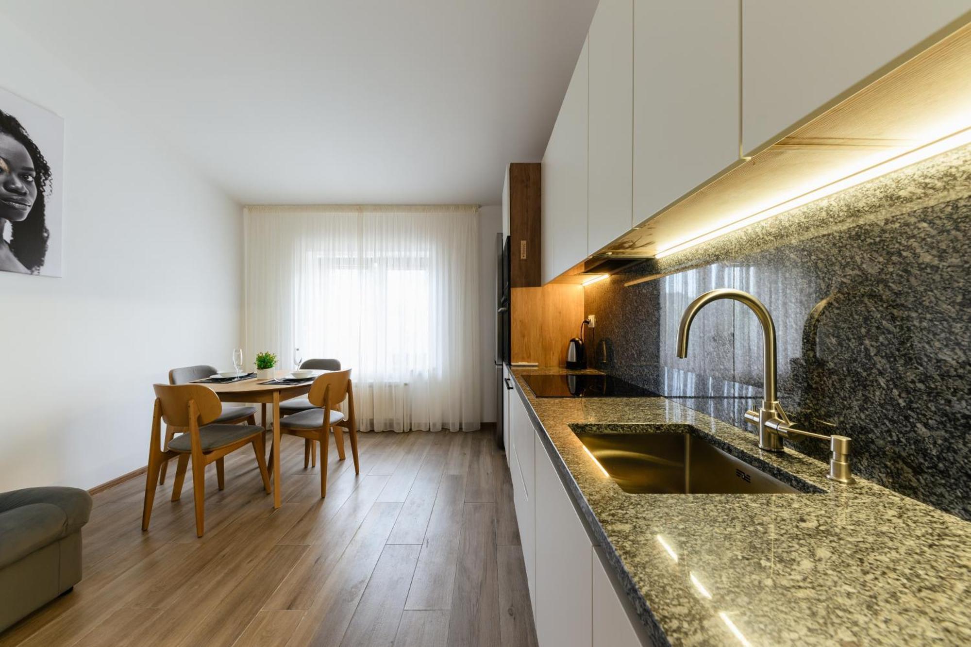 Luxury Apartments Uzhorod Eksteriør bilde